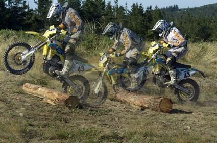 Técnica de pilotaje de enduro. Trialeras y extremas. Paso de troncos