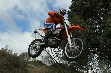 Prueba KTM EXC450 2012. La gran evolución del líder.