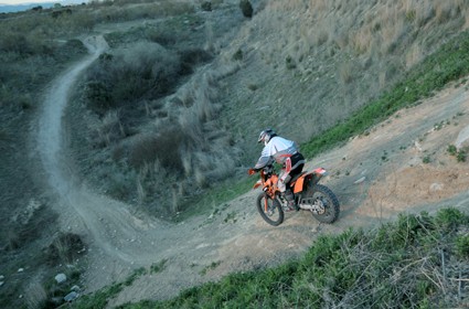 Las bajadas. Técnica de pilotaje de enduro.