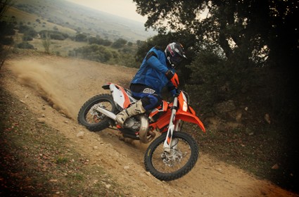 Prueba KTM 300 EXC 2016. El mundo en tus manos.