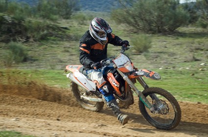 Prueba KTM 530  EXC 2010. El poder en tus manos.