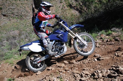 Prueba Yamaha WR250F. Terciopelo azul.