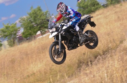 Prueba de la Triumph Tiger XC800. Una trail de altos vuelos.