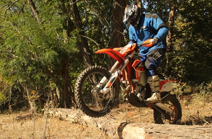 Prueba KTM 250 EXC-F modelo 2016. Cómo mantenerse en primera fila.