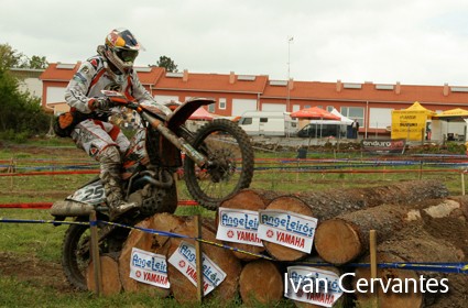 Enduro vs trial. Qué aporta la técnica de trial al enduro.