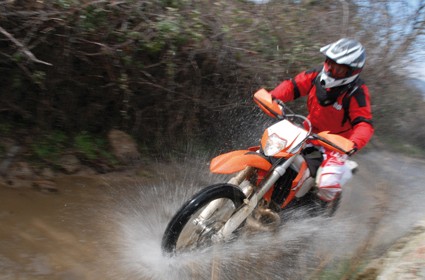 Prueba KTM EXC300. Domina a tu dragón.